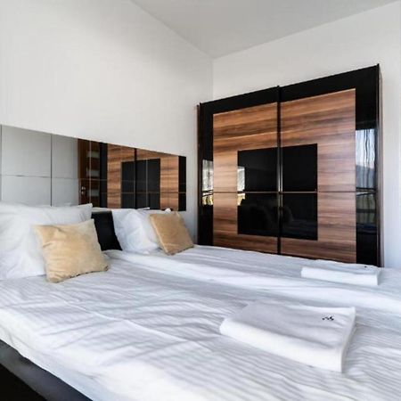 Golden Apartments Warsaw - Big And Bright Apartment In Platinum Towers- Browary- Grzyb61A 외부 사진
