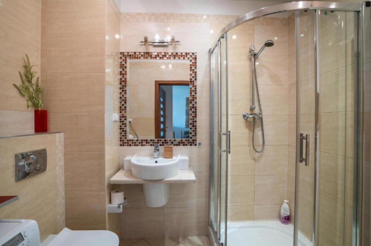 Golden Apartments Warsaw - Big And Bright Apartment In Platinum Towers- Browary- Grzyb61A 외부 사진