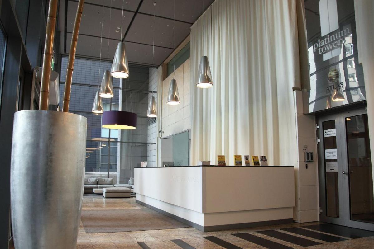 Golden Apartments Warsaw - Big And Bright Apartment In Platinum Towers- Browary- Grzyb61A 외부 사진